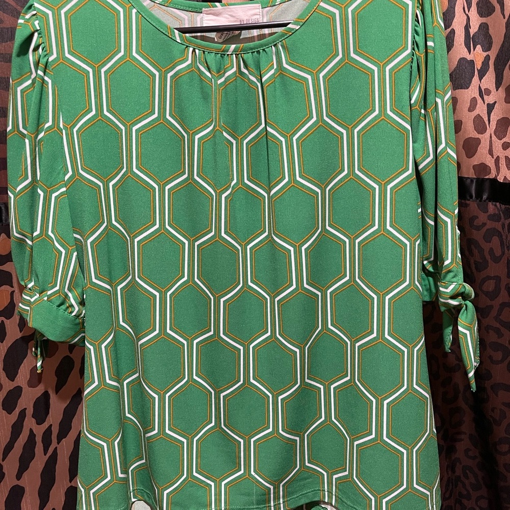 Stylish Green Hexagon Pattern Blouse